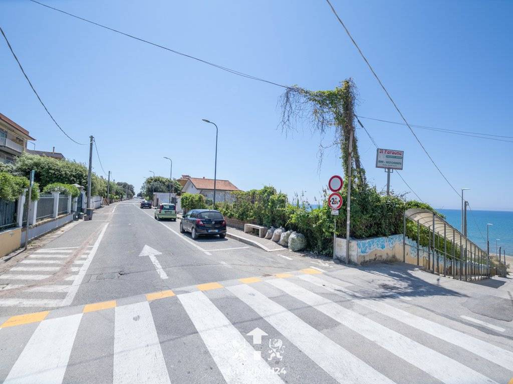 appartamento in vendita ad Anzio in zona Mare