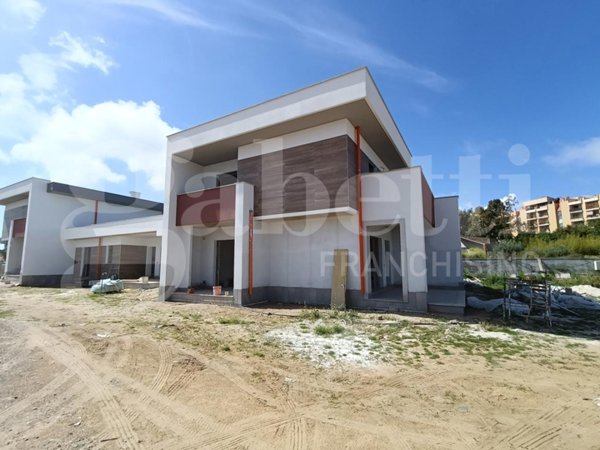 casa indipendente in vendita ad Anzio