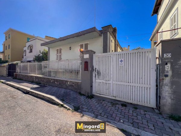 casa indipendente in vendita ad Anzio in zona Mare