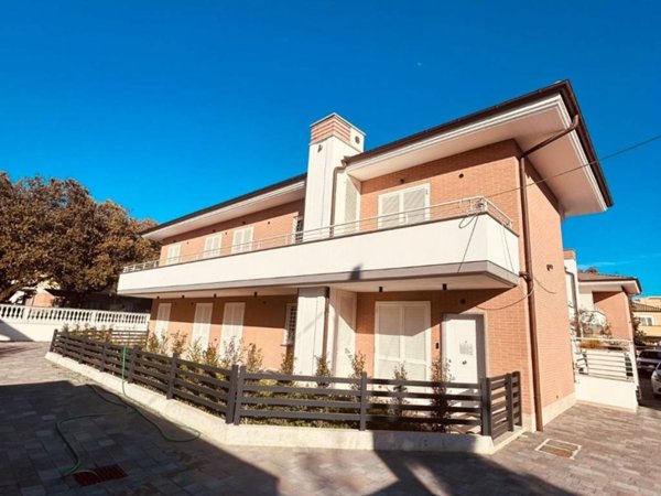 appartamento in vendita ad Anzio in zona Mare