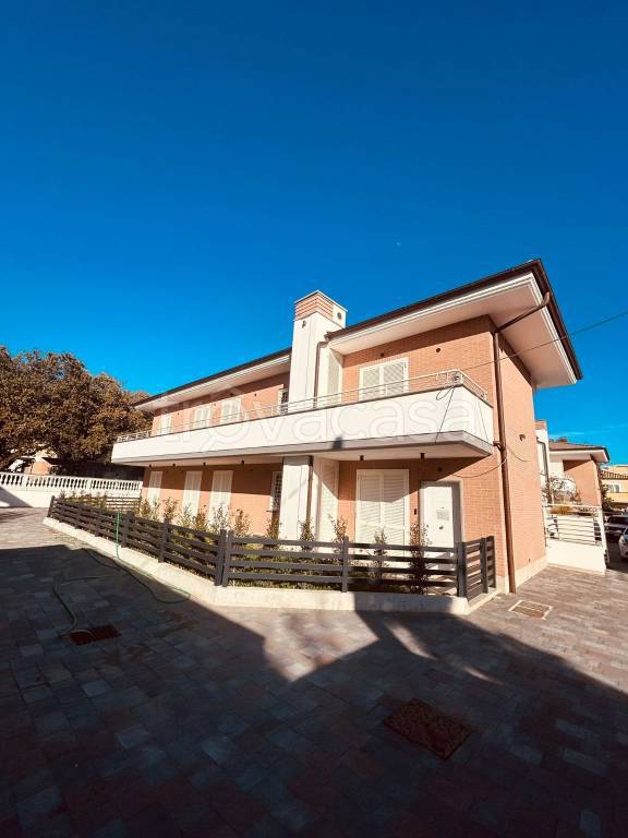 appartamento in vendita ad Anzio in zona Mare
