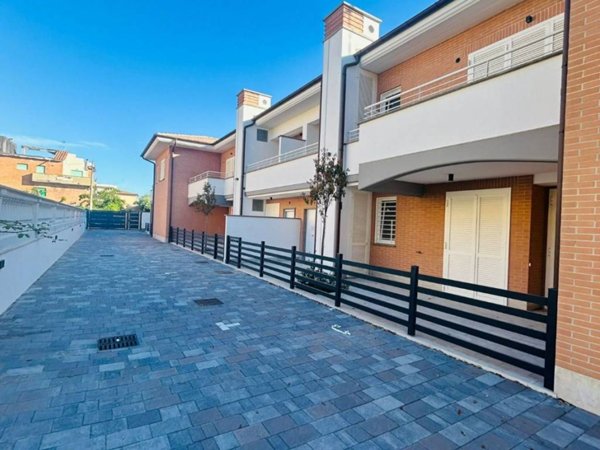 appartamento in vendita ad Anzio in zona Mare