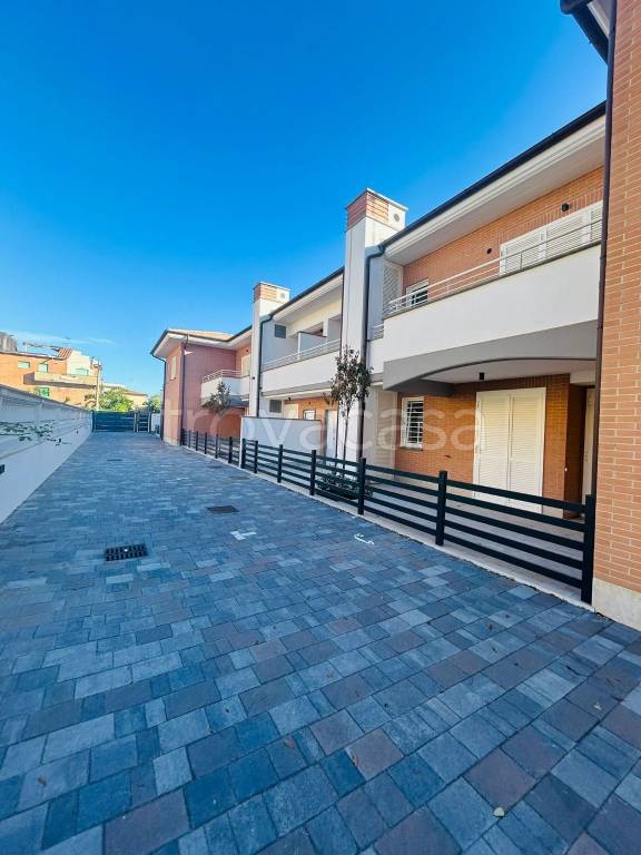 appartamento in vendita ad Anzio in zona Mare