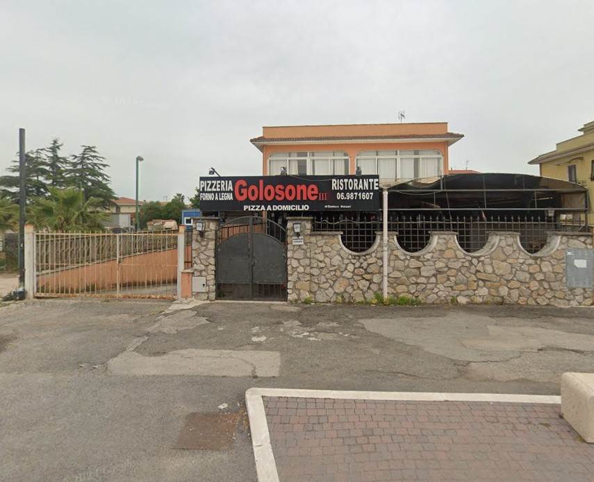 negozio in vendita ad Anzio