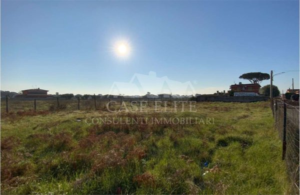 terreno edificabile in vendita ad Anzio in zona Anzio Colonia