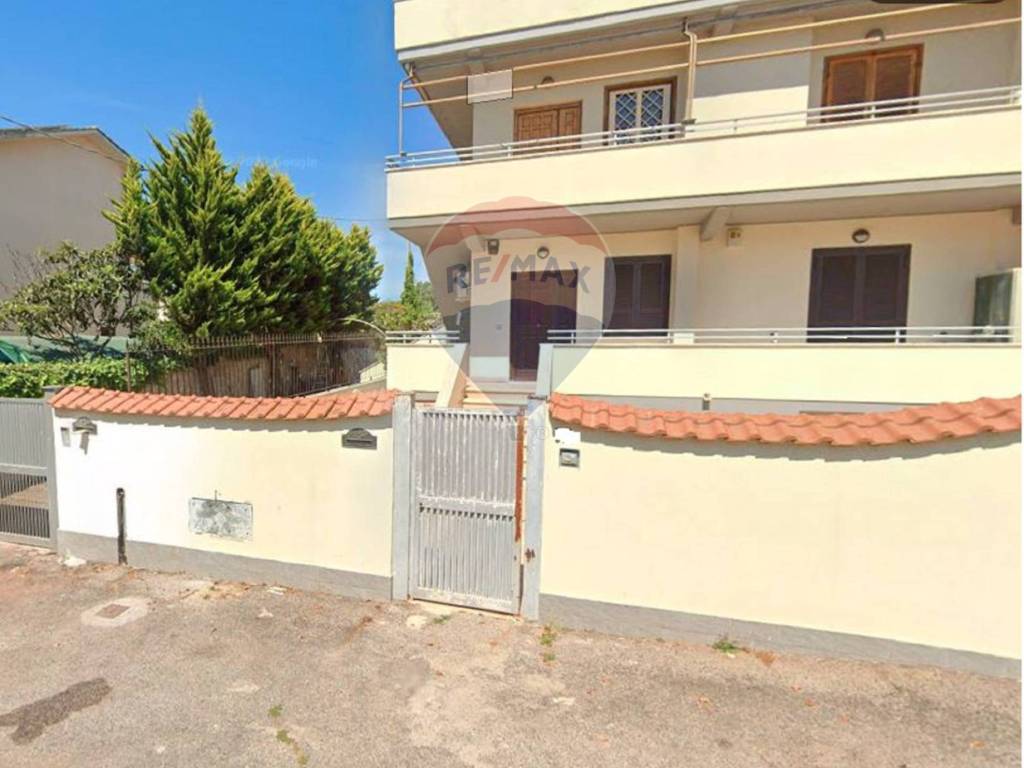 appartamento in vendita ad Anzio in zona Villa Claudia
