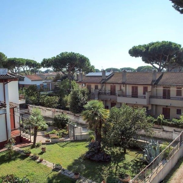 appartamento in vendita ad Anzio in zona Villa Claudia