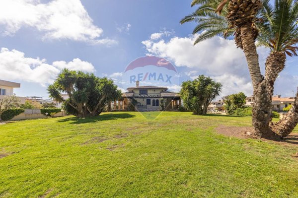 casa indipendente in vendita ad Anzio in zona Marechiaro