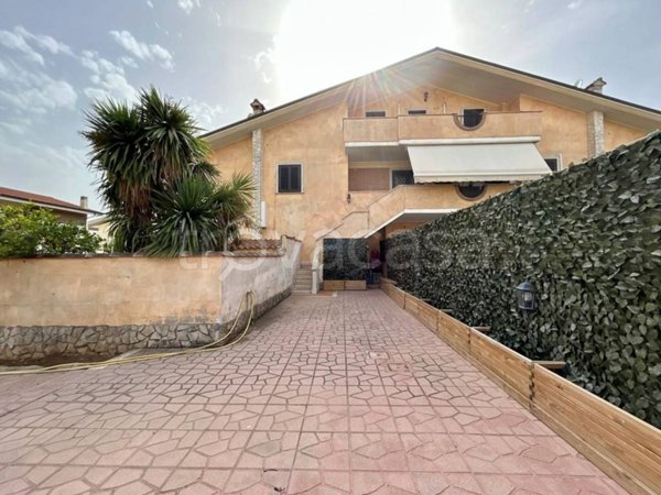 casa indipendente in vendita ad Anzio in zona Mare