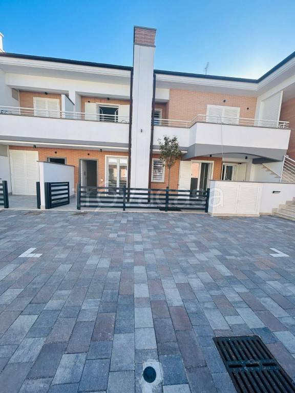 appartamento in vendita ad Anzio in zona Mare