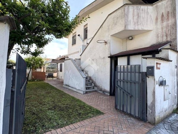 appartamento in vendita ad Anzio in zona Villa Claudia