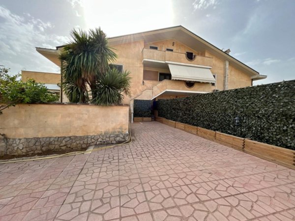 casa indipendente in vendita ad Anzio in zona Anzio Colonia