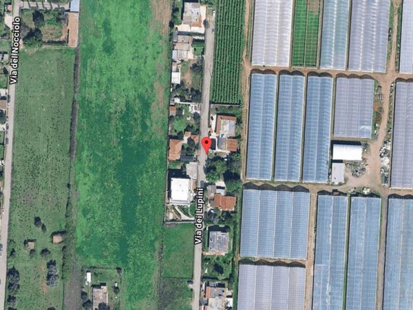 locale commerciale in vendita ad Anzio