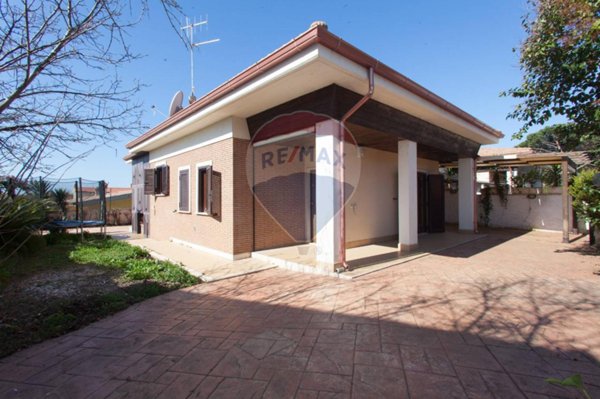 casa indipendente in vendita ad Anzio in zona Marechiaro
