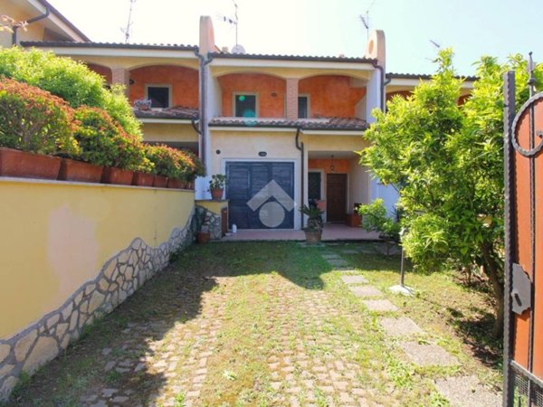 casa indipendente in vendita ad Anzio in zona Lido dei Pini