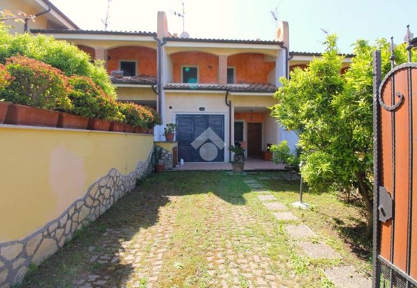 casa indipendente in vendita ad Anzio in zona Lido dei Pini