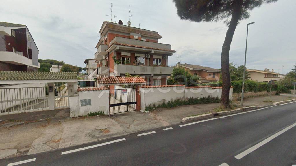 appartamento in vendita ad Anzio in zona Mare