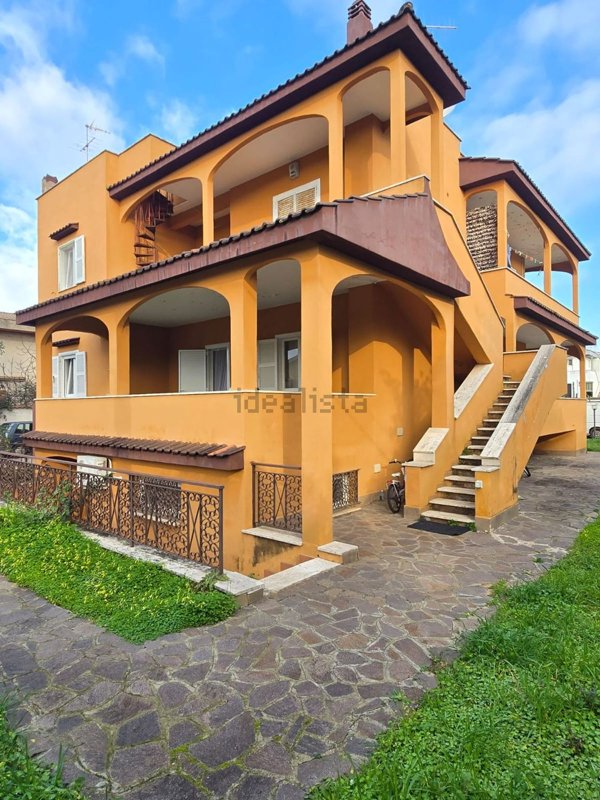 casa indipendente in vendita ad Anzio in zona Villa Claudia