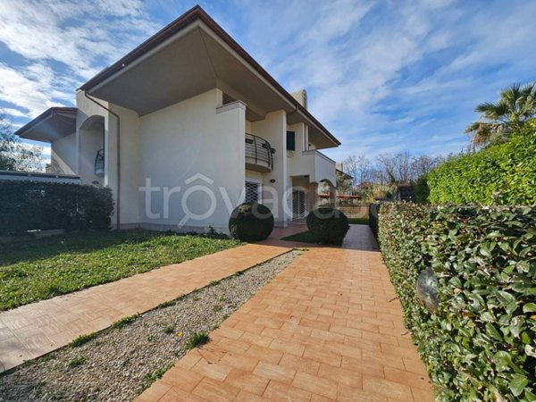 casa indipendente in vendita ad Anzio
