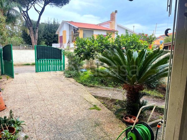 casa indipendente in vendita ad Anzio in zona Stazione