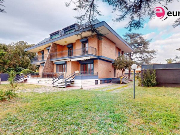 casa indipendente in vendita ad Anzio in zona Mare