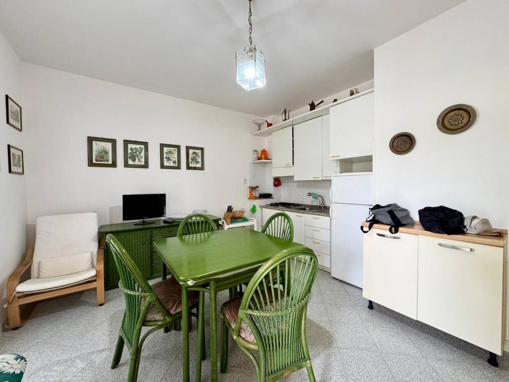 casa indipendente in vendita ad Anzio in zona Villa Claudia