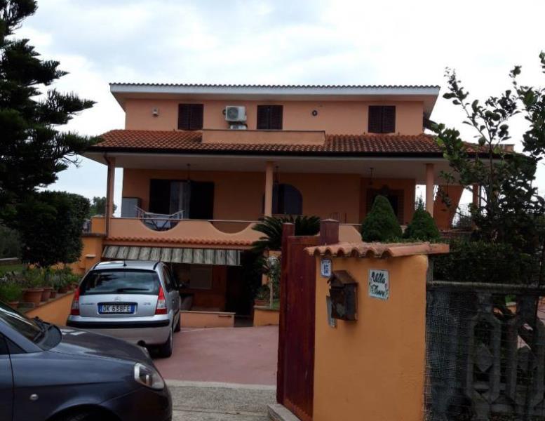 casa indipendente in vendita ad Anzio