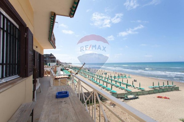 appartamento in vendita ad Anzio in zona Mare
