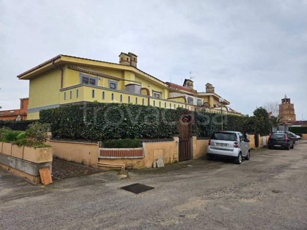 casa indipendente in vendita ad Anzio
