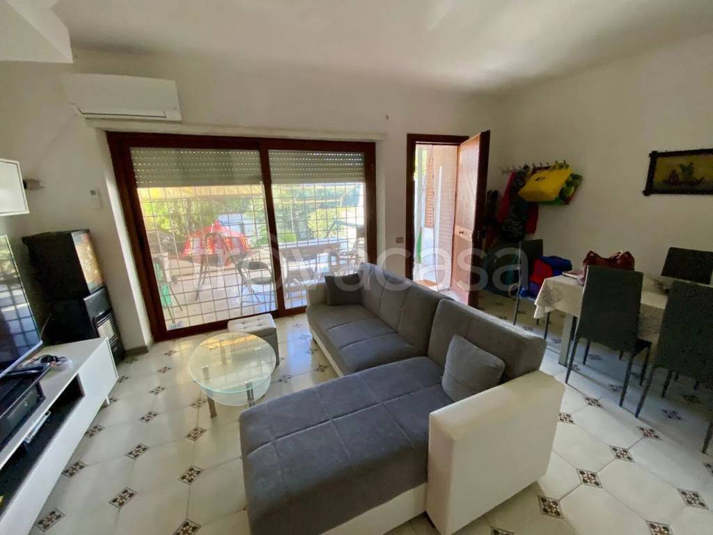 casa indipendente in vendita ad Anzio