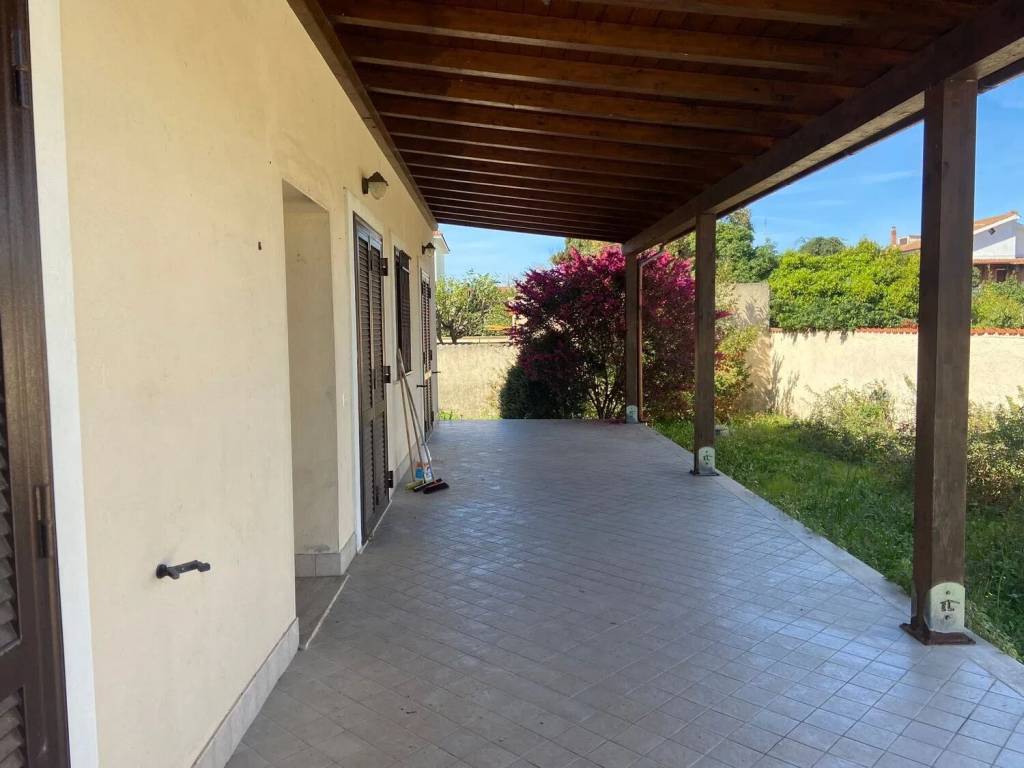 casa indipendente in vendita ad Anzio in zona Villa Claudia