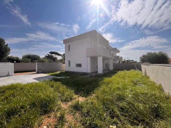 casa indipendente in vendita ad Anzio in zona Anzio Colonia