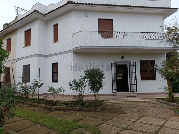casa indipendente in vendita ad Anzio