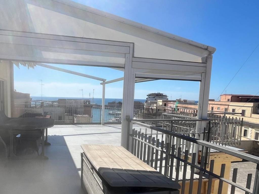appartamento in vendita ad Anzio in zona Mare