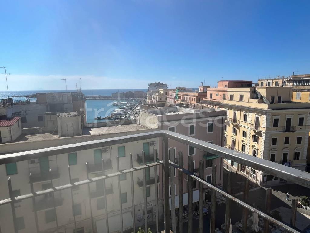 appartamento in vendita ad Anzio in zona Mare