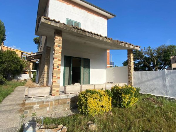 casa indipendente in vendita ad Anzio in zona Cincinnato
