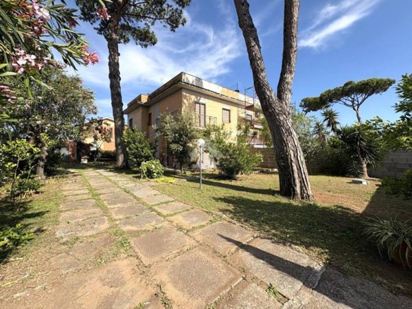casa indipendente in vendita ad Anzio in zona Villa Claudia
