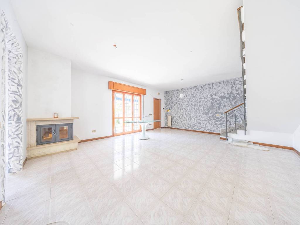 casa indipendente in vendita ad Anzio in zona Mare