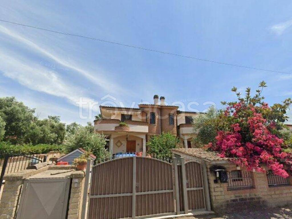 casa indipendente in vendita ad Anzio