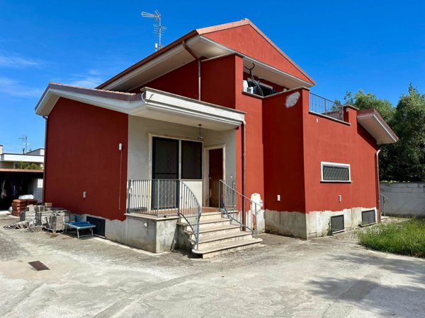 casa indipendente in vendita ad Anzio