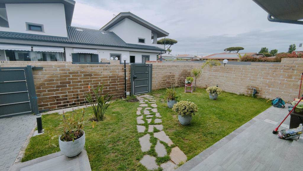 casa indipendente in vendita ad Anzio