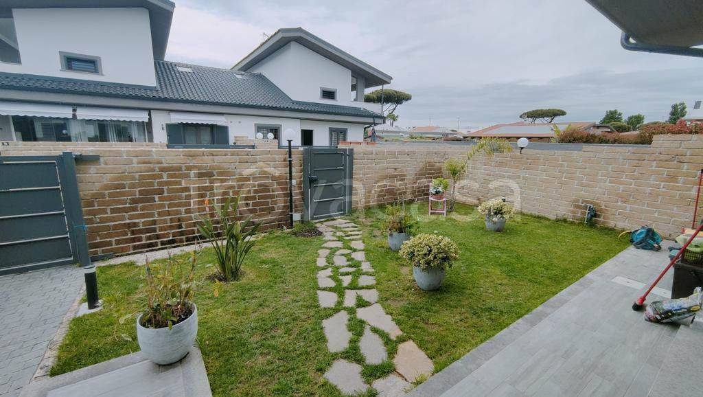 casa indipendente in vendita ad Anzio