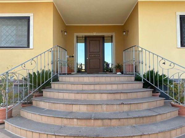 casa indipendente in vendita ad Anzio