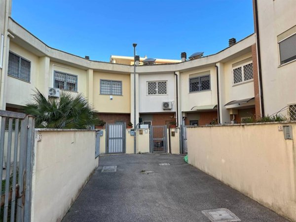 casa indipendente in vendita ad Anzio