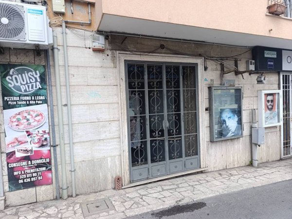 negozio in vendita ad Anzio