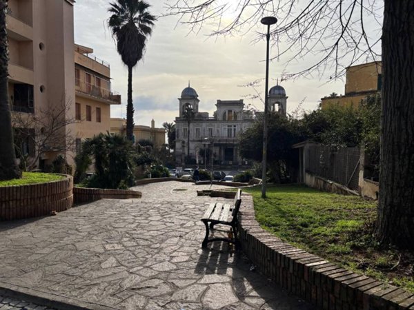 appartamento in vendita ad Anzio in zona Mare