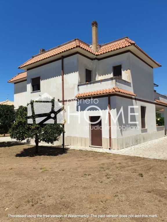 casa indipendente in vendita ad Anzio in zona Stazione