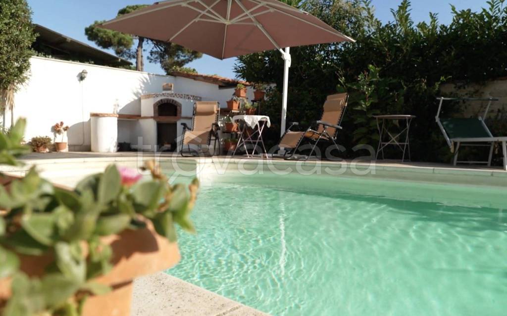 casa indipendente in vendita ad Anzio in zona Lido dei Pini
