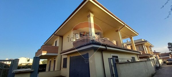 appartamento in vendita ad Anzio in zona Villa Claudia