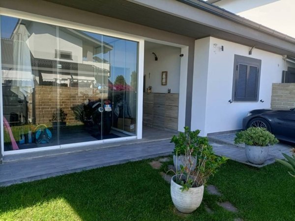casa indipendente in vendita ad Anzio